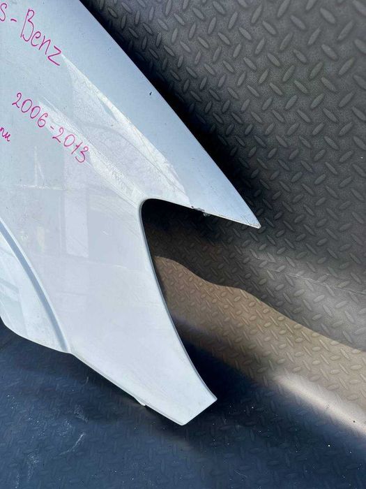 Крило переднє праве Mercedes-Benz Sprinter 2006-2013