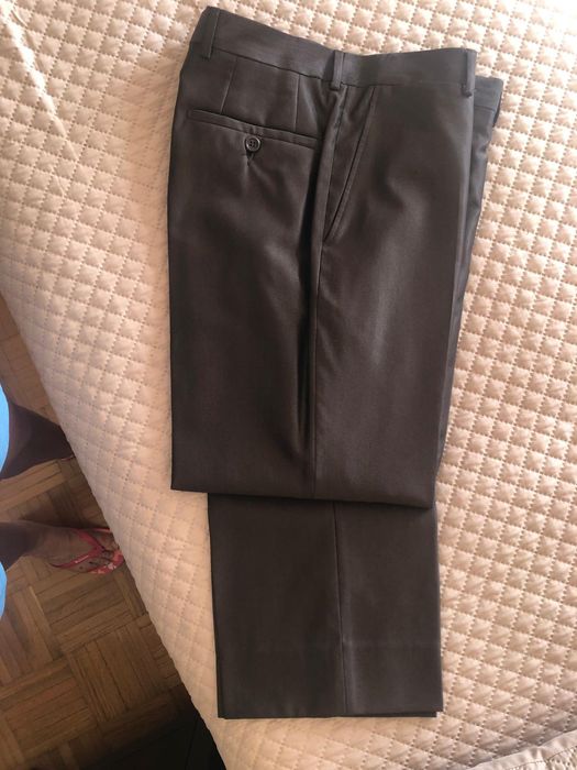 Fato castanho com colete e gravata marca Torre