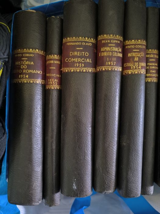 Livros direito comercial direito das sucessões  etc