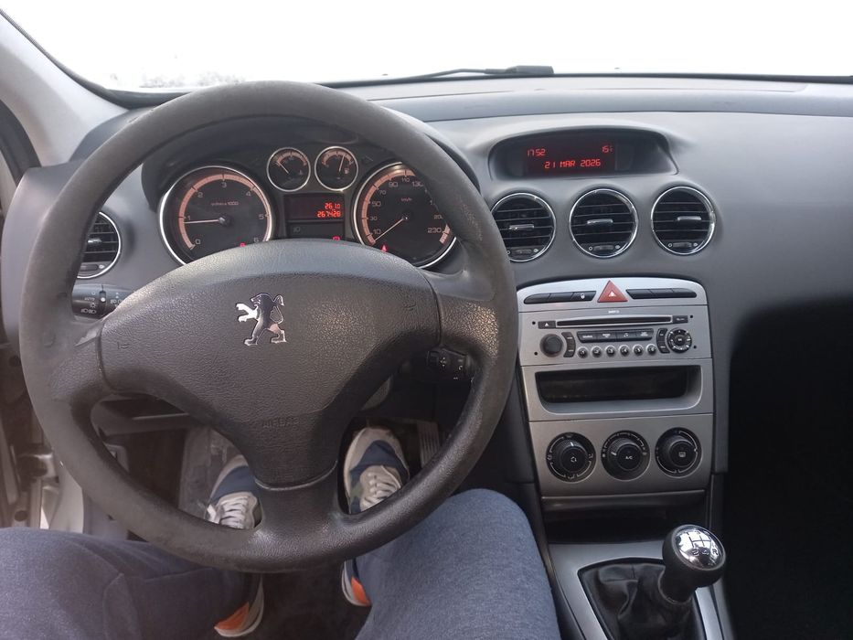 Peugeot Peugeot 308 HDi 90cv 

- *Ano:* [insira o ano, se soub