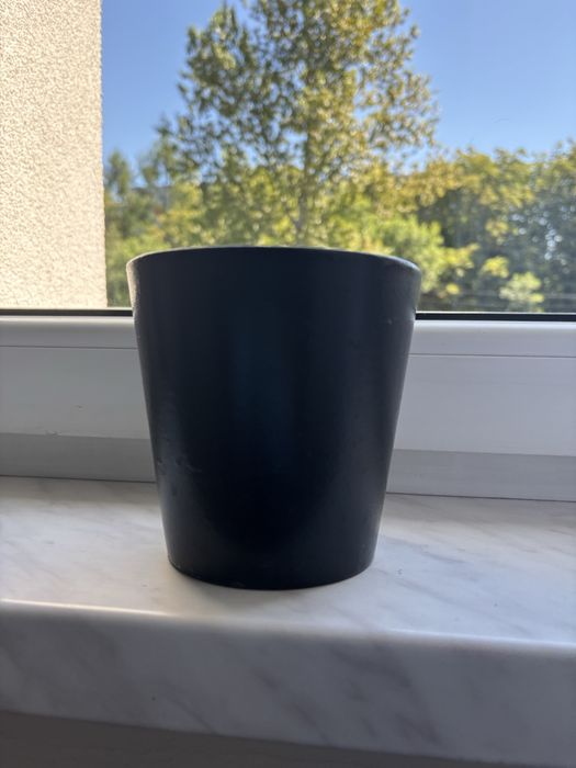 Oslonka na doniczke czarna fi 13 cm ceramiczna ceramika