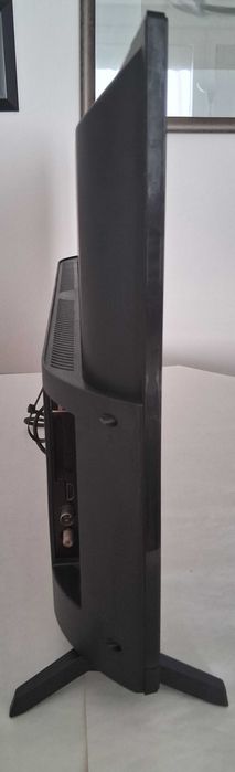TV BLAUPUNKT 32" (81 Cm) H1322 - Colunas JBL - Dolby Digital