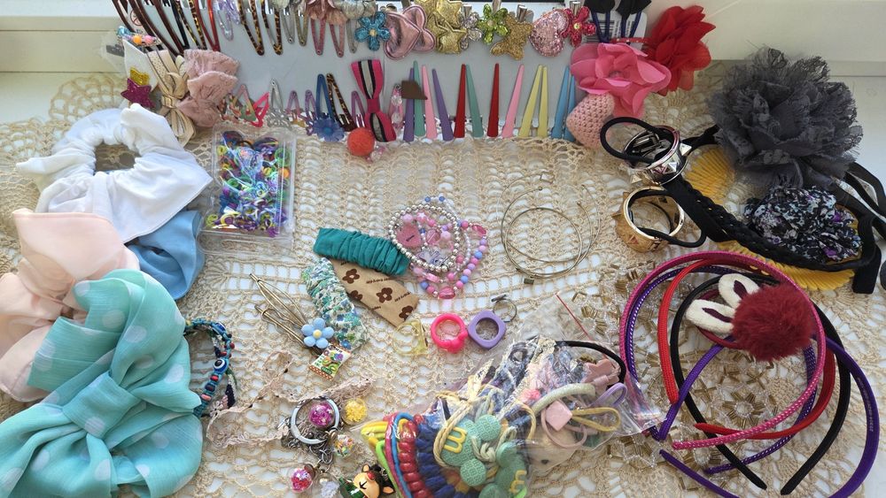 Прикраси для волосся