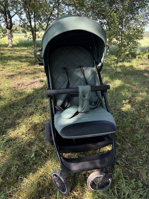 Дитяча прогулянкова коляска Carrello Bravo