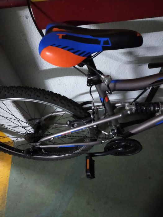 Bicicleta Montanha praticamente nova