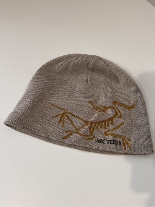 Шапка Arcteryx тоненька на флісовій підкладці