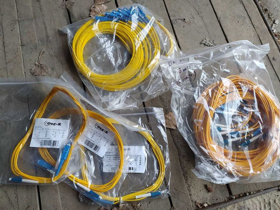 Продам недорого  патчкорды, делитель 1х16, пигтейлы, адаптеры.