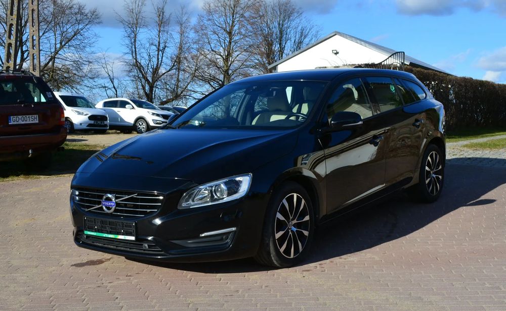 Volvo V60 Black Edition skóry,navi,klima Bezwypadkowy/Gwarancja