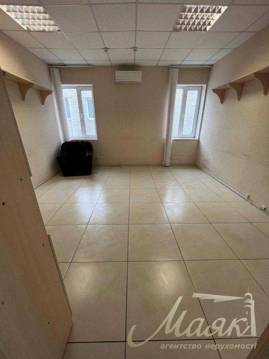 Оренда офісу 230 м², вул. Новокостянтинівська, 1-В, Подільський район,Тараса Шевченка, Почайна