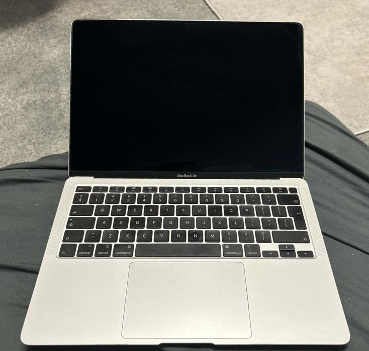 Macbook air 2020 I3
