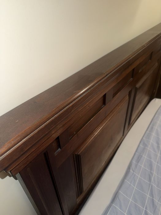Cama de Casal em Madeira Maciça