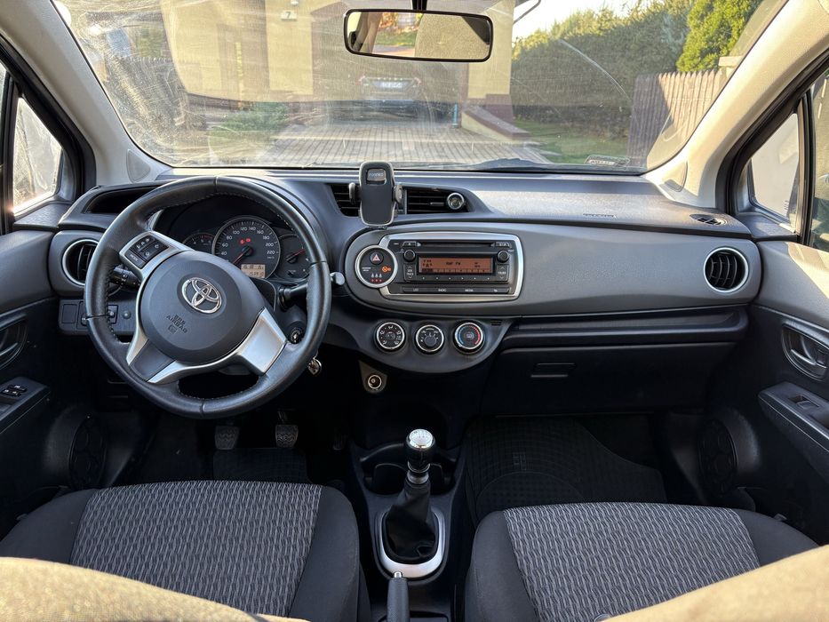 Toyota Yaris III 2014 r Polski salon