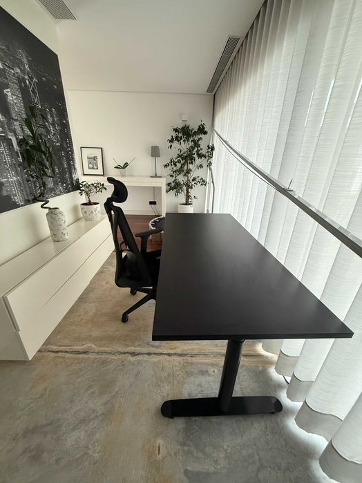 Secretária Elétrica Ajustável - 160 cm x 72 cm - NOVA