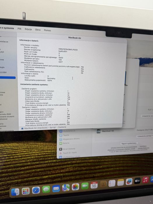 Macbook air m3 8GB 256 SSD 15.3