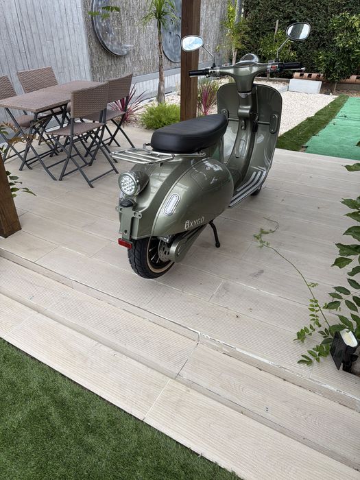Scoter  electrica