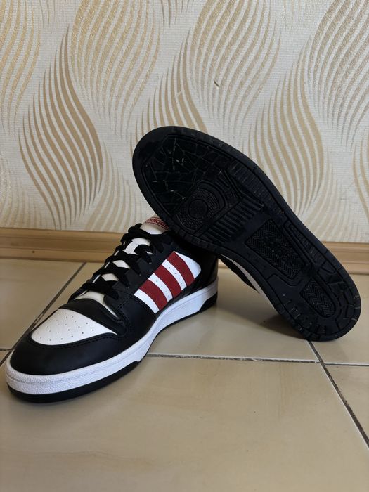 Кросівки Adidas Break Start