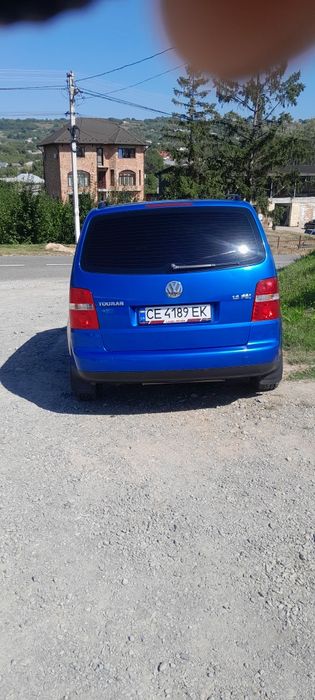Volkswagen Touran 1.6 FSI Гарний стан 6-ступка