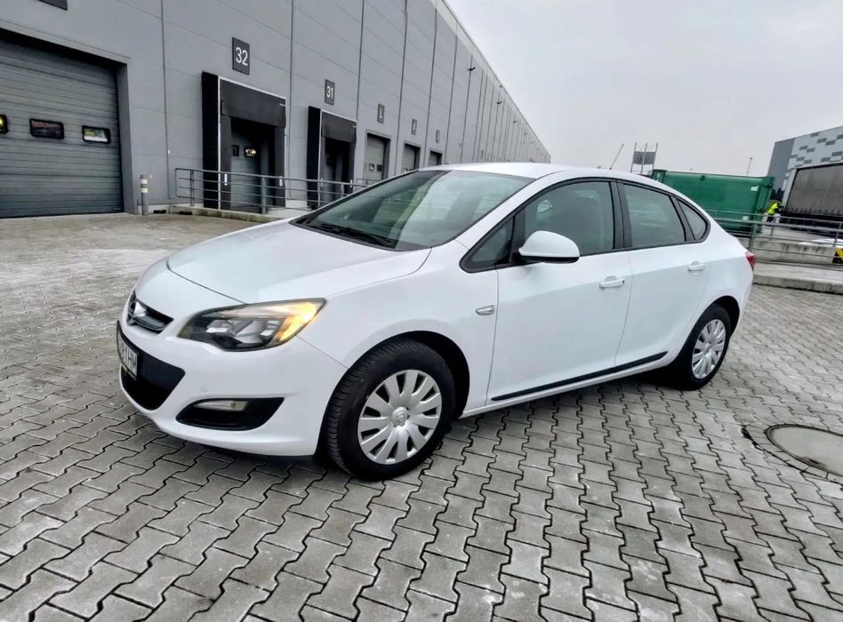 Opel Astra Salon PL - rej 03/2018 - opony zimowe