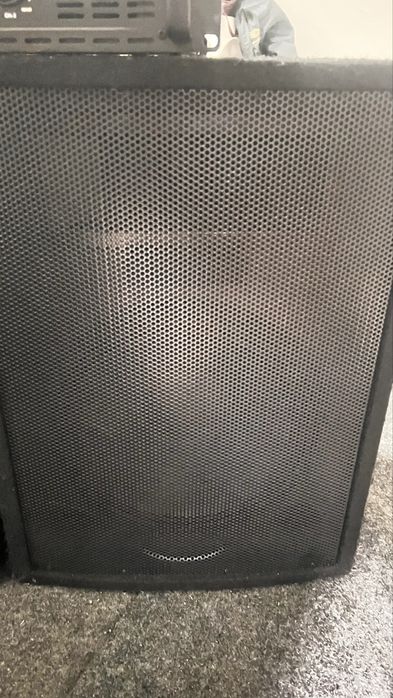 Par de colunas mais amplificador