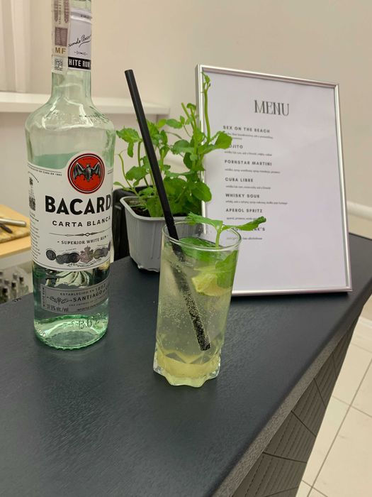 Drink bar, barman, wiatraki iskier, ciężki dym, fotobudka 360