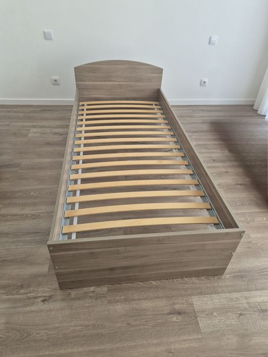 Estrutura de cama madeira, IKEA, 90x200