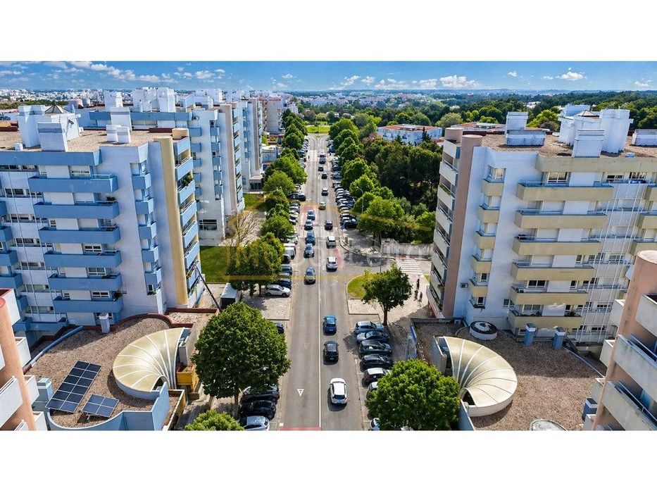 Apartamento T2 | Zona do Modelo - Torres Novas — Torres Novas (Santa Maria, Salvador E Santiago), Santarém