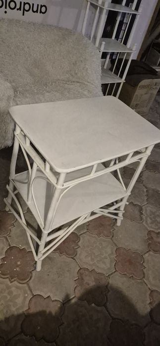 Продам вінтажний столик полицю