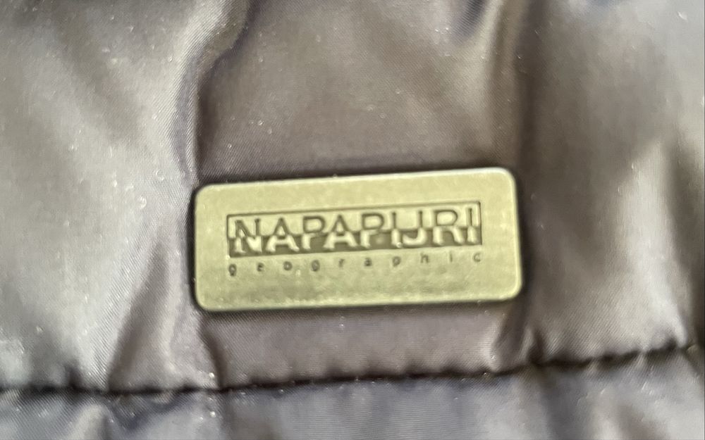 Granatowy bezrękawnik firmy Napapijri rozmiar S