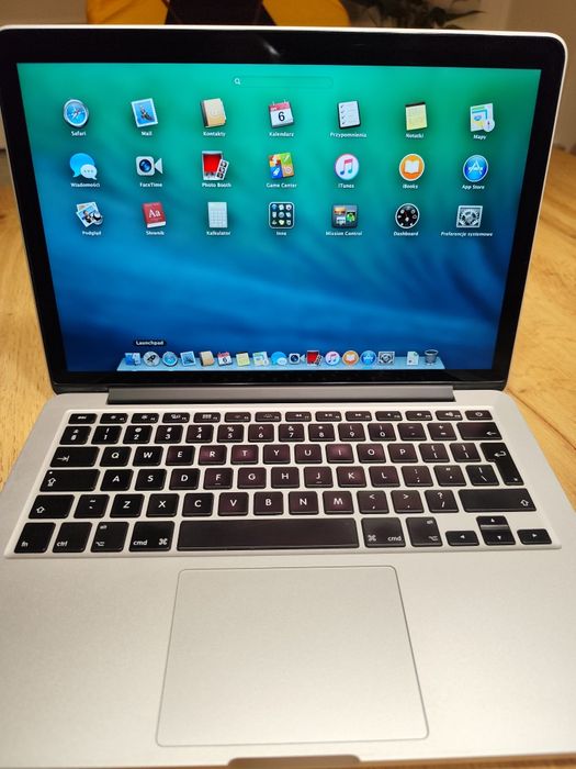 MacBook Pro 8GB pamięci RAM 256 GB dysk 2013r