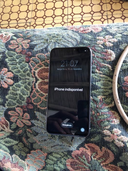 Iphone xs max  bateria em 100% vendo ou troco ta como novo