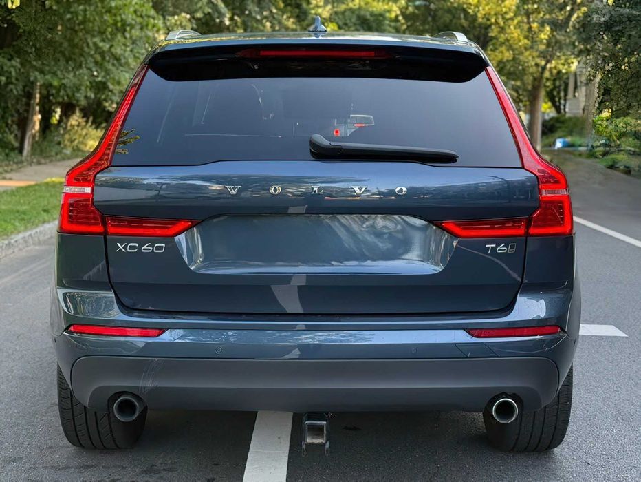 Volvo XC60      2018