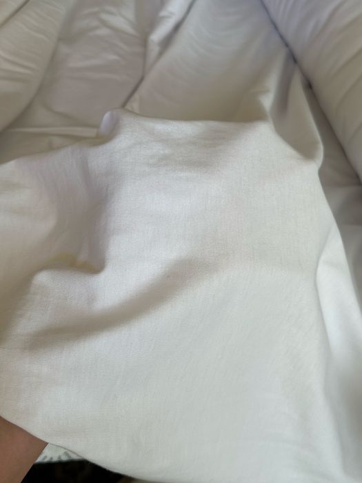 Biała dzianina 210 g/m² Mirwal – nowa rolka