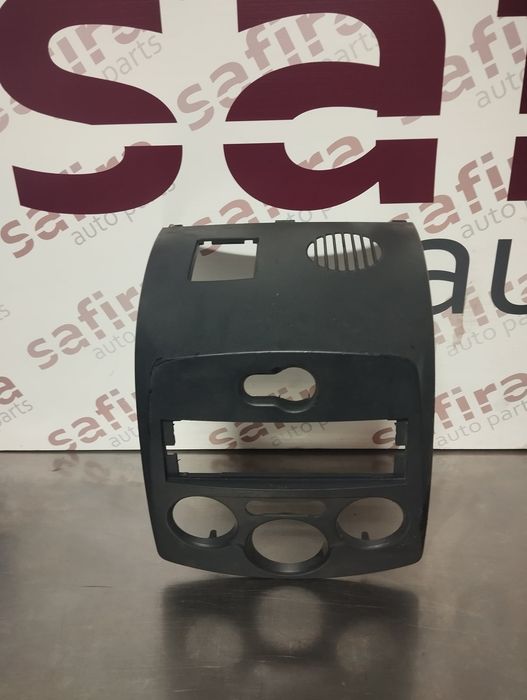 Moldura da Consola Central / Rádio / Aro RENAULT CLIO III - 8200407764A