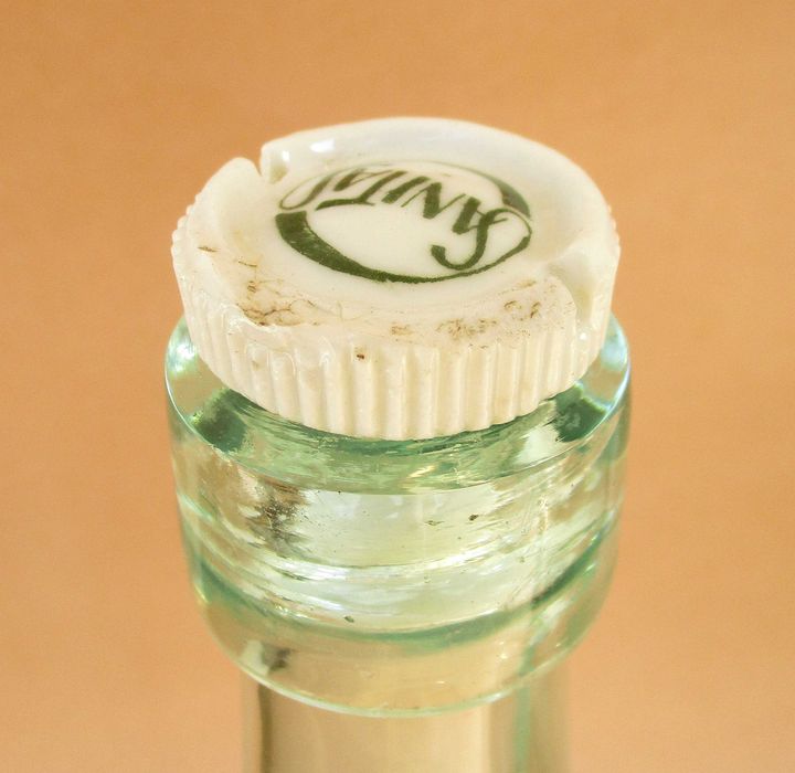 Garrafas antigas em vidro