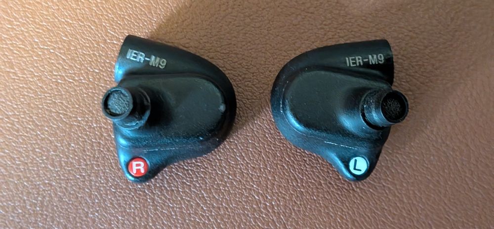 Навушники Sony IER-M9