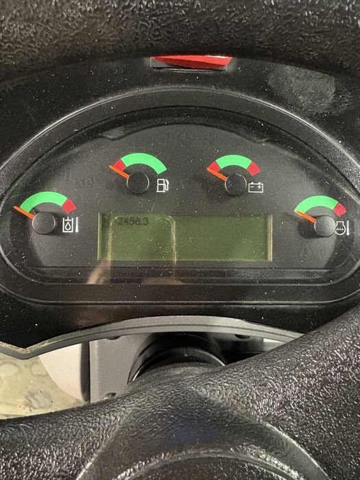 Ładowarka kołowa Cat 906M