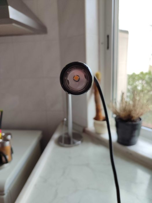 Candeeiro de mesa flexível