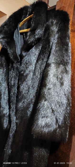Шуба натуральна жіноча