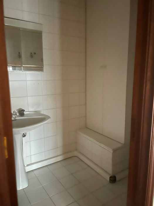 Apartamento T4 para renovar