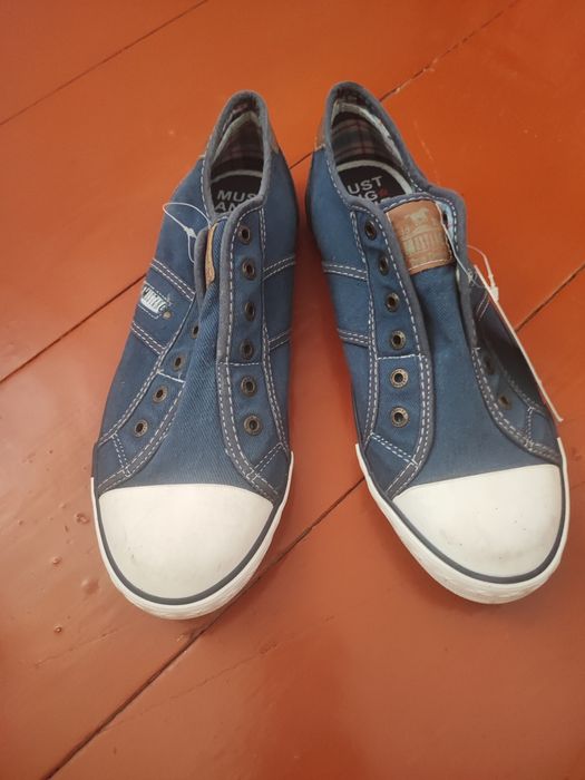 Кеди Мустанг.42 розмір