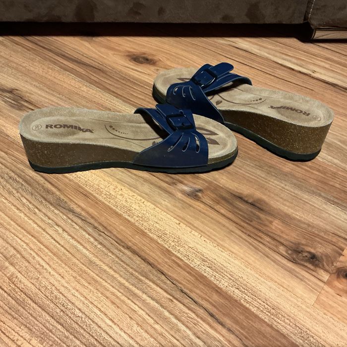 Granatowe klapki,koturn,klapki