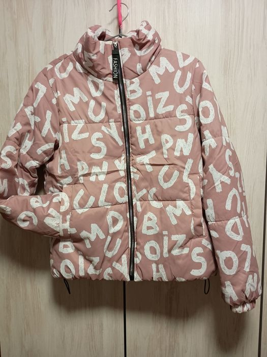 продам куртки 44 розміру