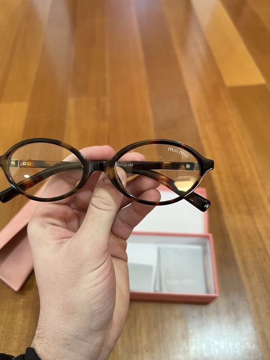 Miu Miu Oculos Leopardo