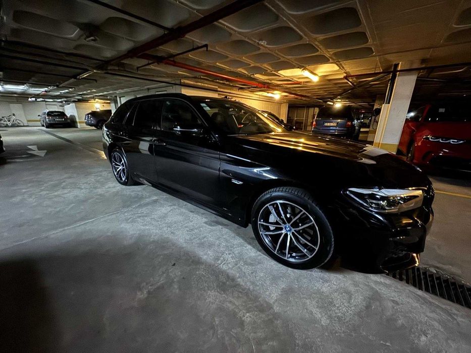BMW 530e Touring Xdrive Pack M interior e exterior