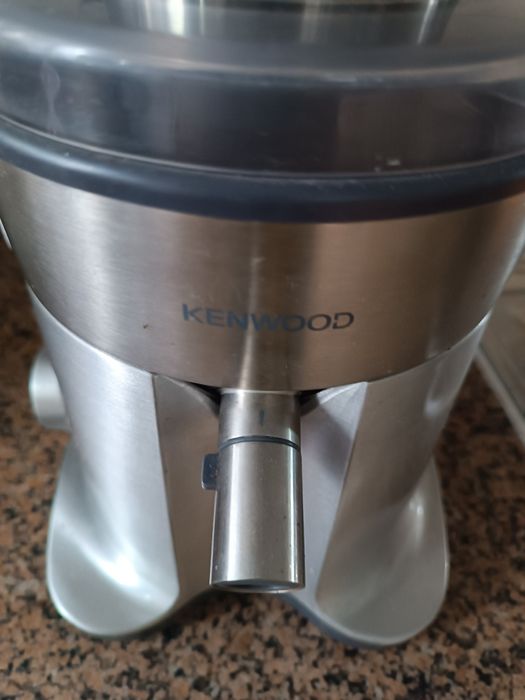 Vendo uma máquina de sumos