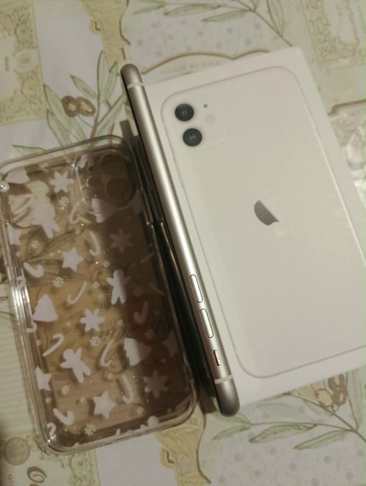 iPhone 11 64 GB biały