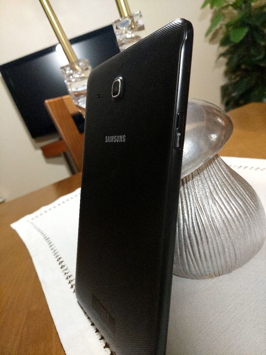 Samsung Tab E SM-T560