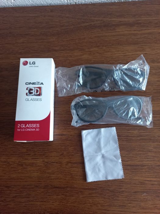 LG 3D Glasses AG-F310 x2
