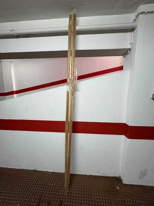 2 veda-águas de madeira IKEA 246 cm cada