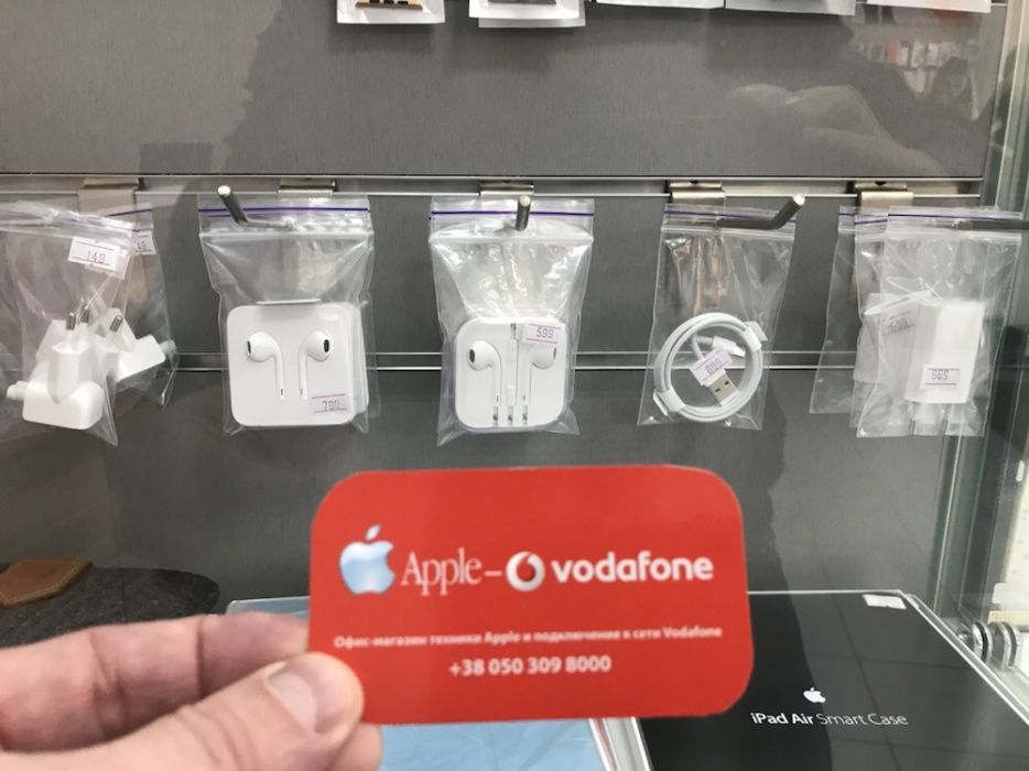 Apple EarPods with Remote and Mic-нові ОРИГіНАЛ!!